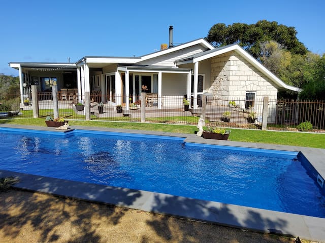 The Crooked Chimney – Fingal