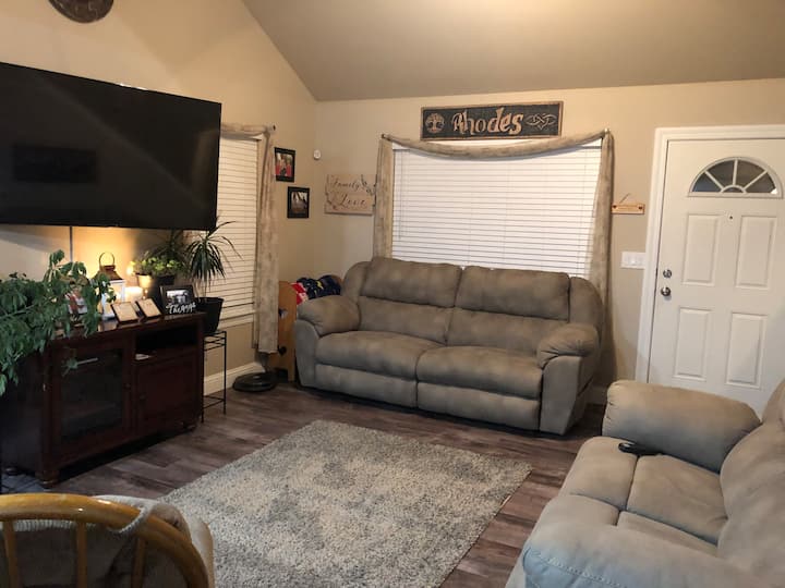 Private room. Quiet neighborhood. Great location
