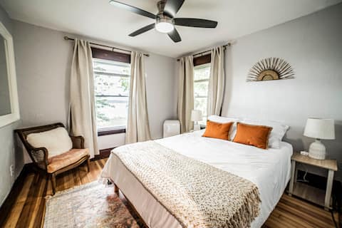 Cozy 2 bedroom Unit,  15 Minutes to Niagara Falls