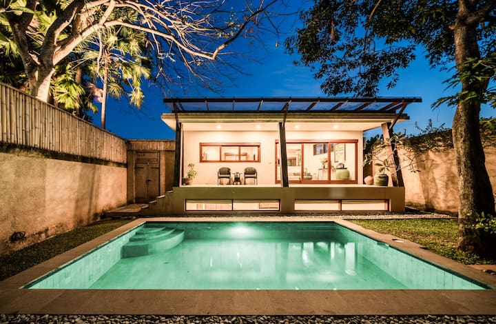 1br Spacious Villa With Private Cinema Ent. & Pool - Bali
