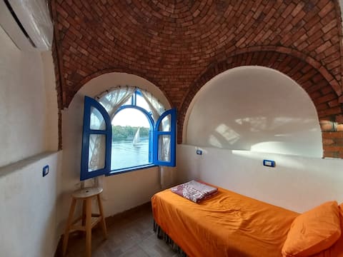 Nubian Lotus (domed single room)