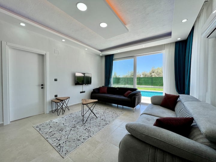 Vi̇lla İZci̇ Fethiye Merkezde Korunaklı öZel Havuzlu - Fethiye