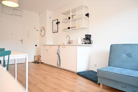 Cozy apartment with big terrace near beach