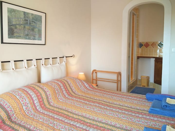 საძინებელი 1