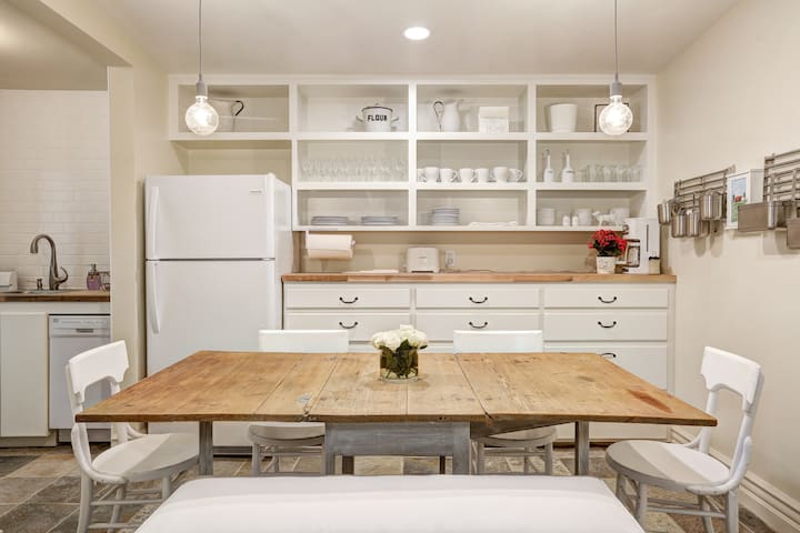 Listing in Santa Monica