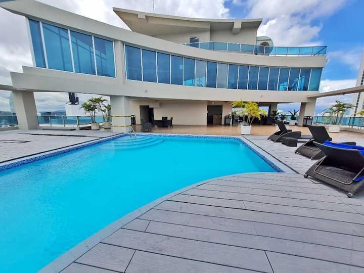 Ocean front luxury apartment with pool and gym Apartments for Rent in