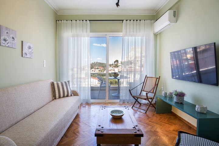 A COZY LOFT HUGGING THE ACROPOLIS HILL gallery image 5