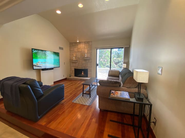 Luxurious • Upscale • Open Concept• Elegant - Huntington Beach, CA