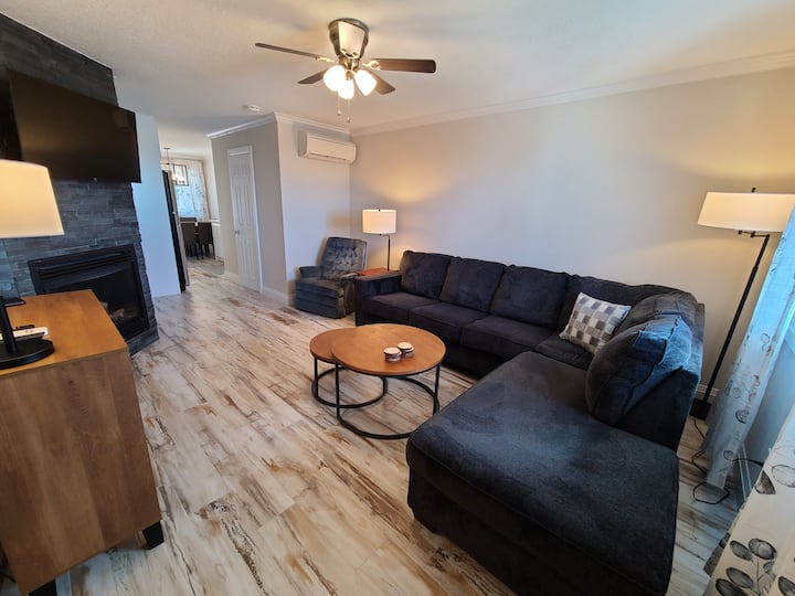 Waterfront | Heated Pool, Beach, Bbq, Ac - Wasaga Beach