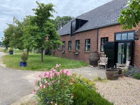 B&B app. Het Melkhuisje - kitchen, sauna, wood stove