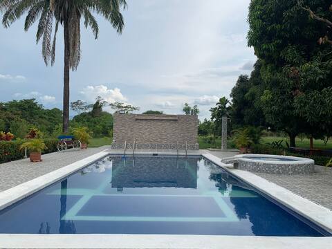 Agradable Finca en la zona Espinal-Guamo