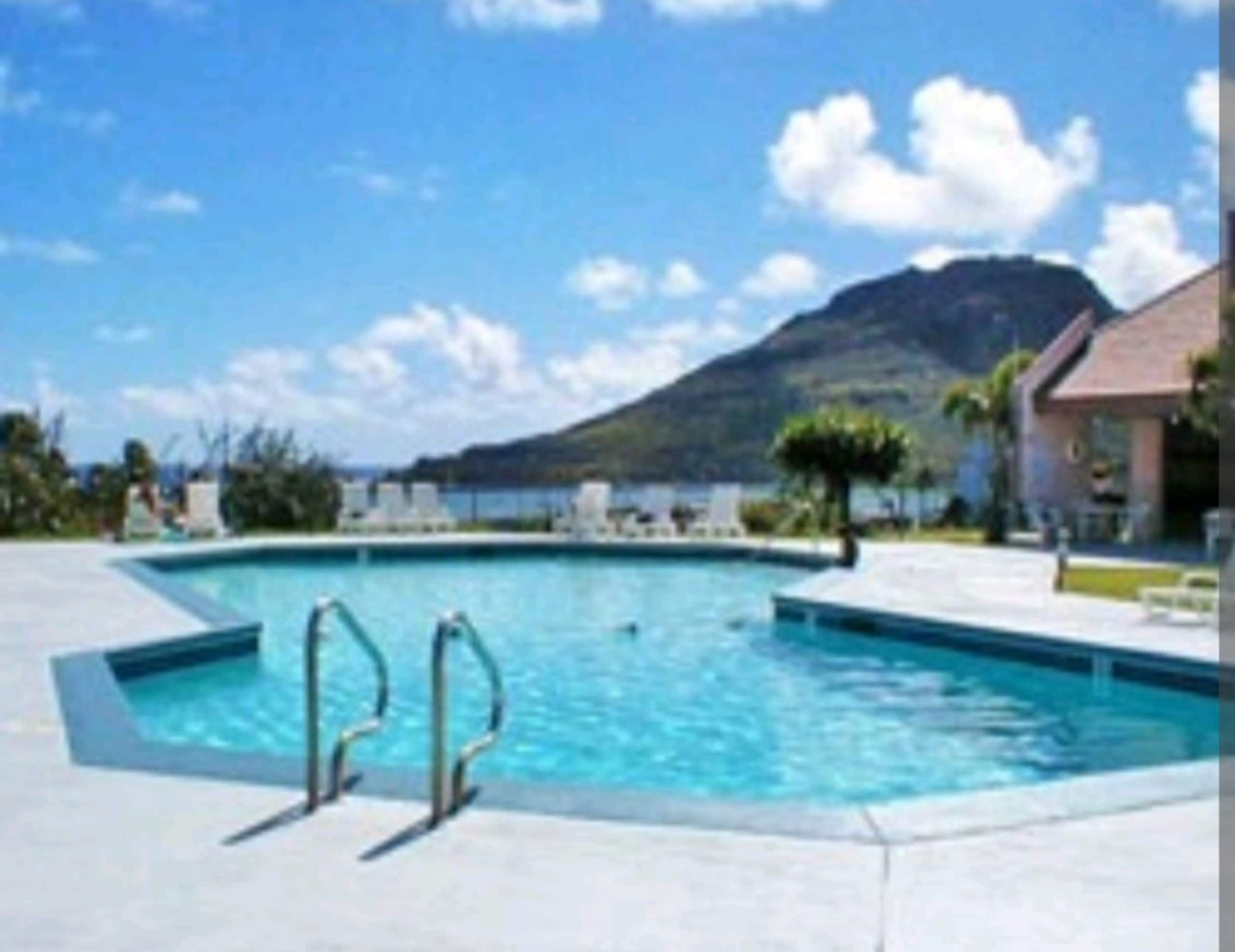 Condo in Lihue · ★4.89 · 2 bedrooms · 2 beds · 1.5 baths - Image 11