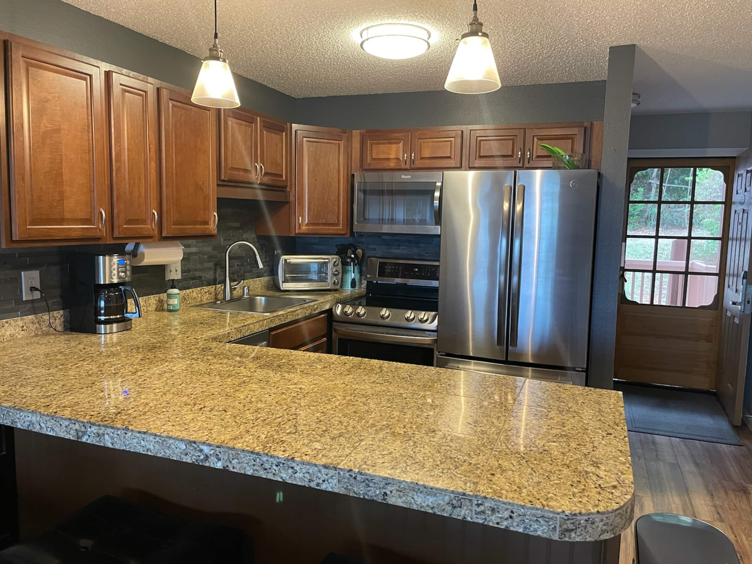 Condo in Lihue · ★4.89 · 2 bedrooms · 2 beds · 1.5 baths - Image 2