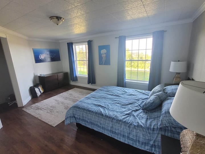 All sleeping areas are provided with top end mattresses, pillows, and linen.  The owner is an artist, and we call this the jellyfish room.  Can you guess why?

(Photo taken by Brent Mitchell)