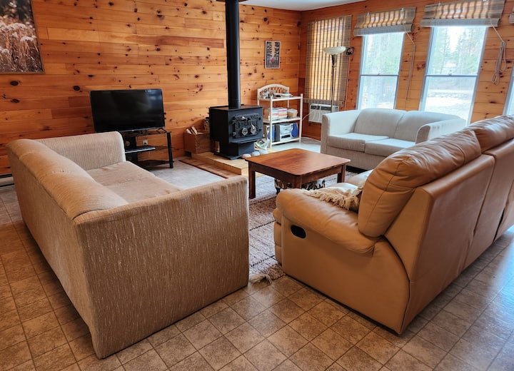 Falcon Lake Getaway Cottage - South Shore - Manitoba