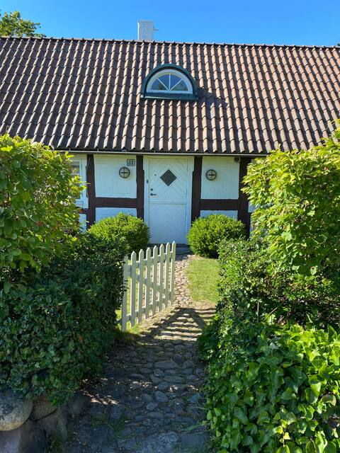 Lovely summer house in Farhult, close to the sea and the beach