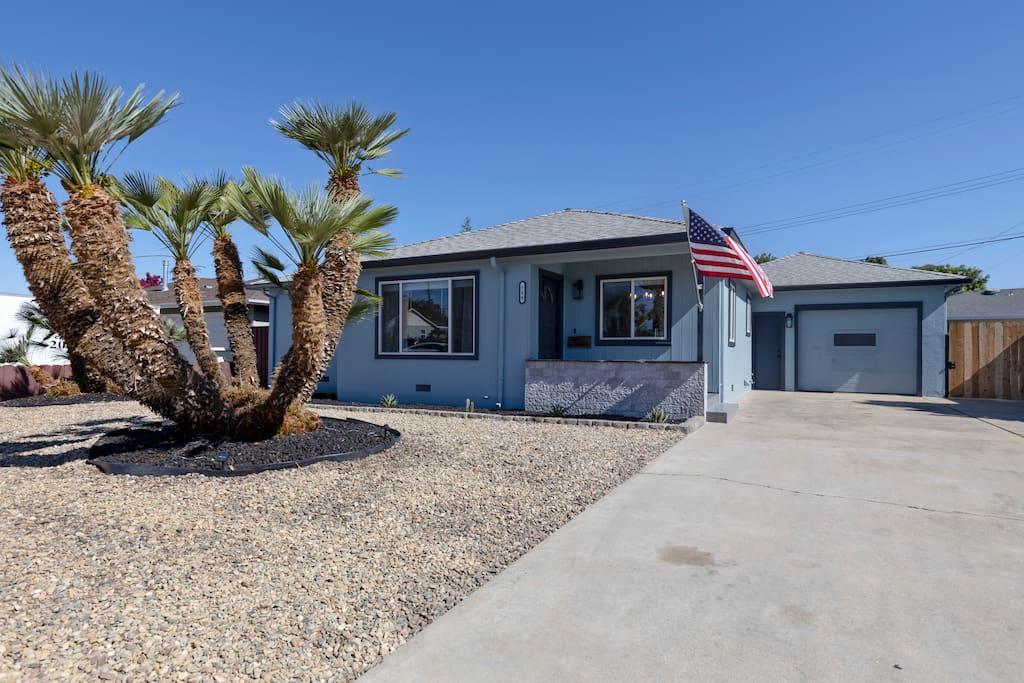 Newly renovated, luxurious Oasis nestled in Lodi