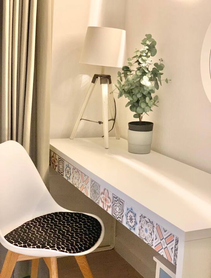 Escritorio de la habitación 2