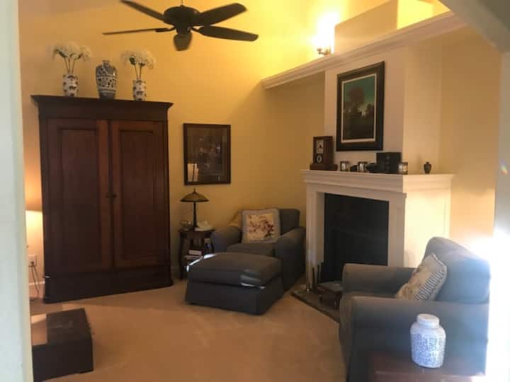 Romantic 1 Bed And Bath Walking Distance To Town - Nevada City, CA