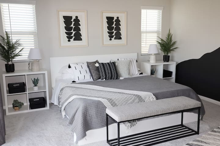 CASA LUNA – NEW MODERN BOHO HOME – 31 DAY+ STAYS