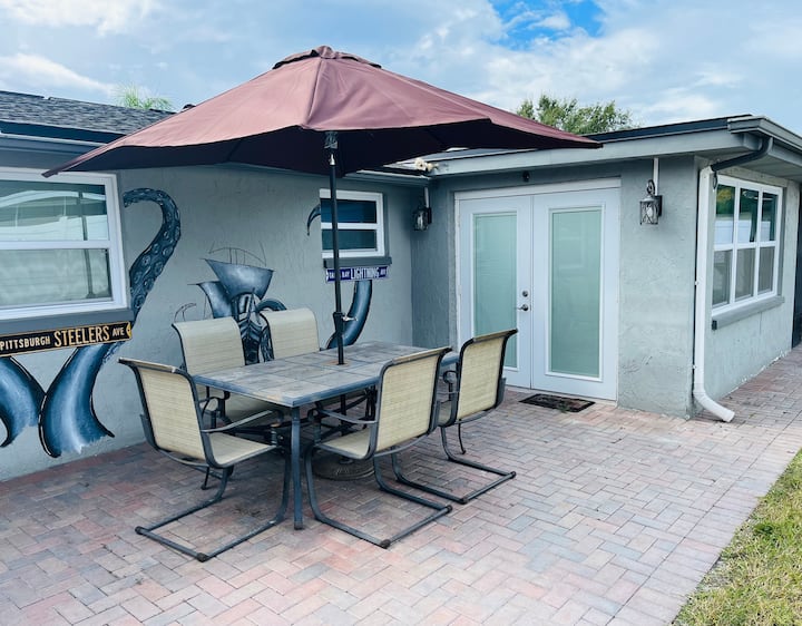 Cheerful 2 bedroom home. Great patio spaces. Houses for Rent in New