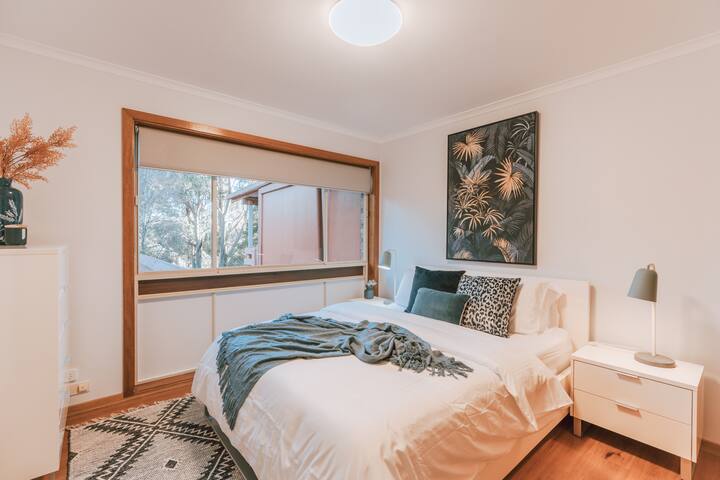 4 bed home nestled amongst nature + fire place gallery image 5