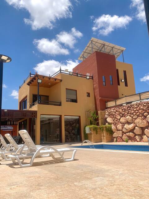 Jo Hills Chalet, Private Villa , Jerash