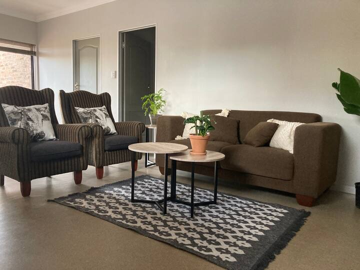 Double Bedroom At Robin's Place - Potchefstroom