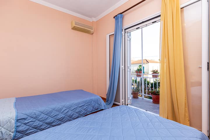 Schlafzimmer 2