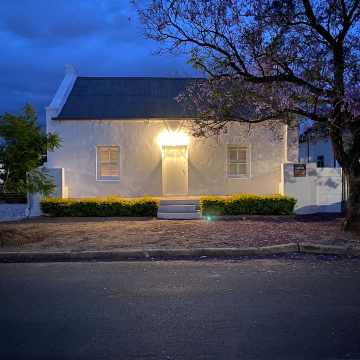 Heritage Cottage with great pool and cute cabins Cottages for Rent in Robertson, Western Cape