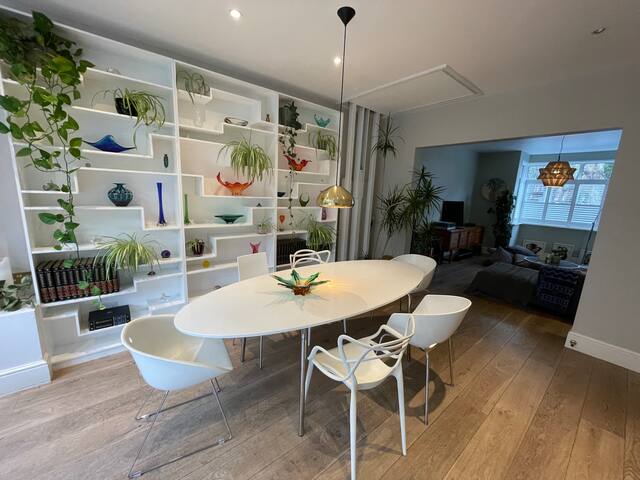 4 Bedroom Islington Family House