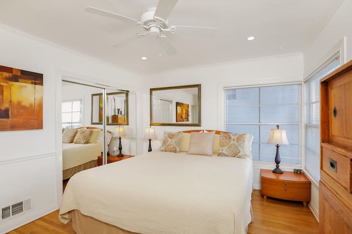 Awaken to the soothing sound of ocean waves and bask in the breathtaking beauty of the sea from our ocean view bedroom with a king bed