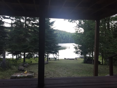 Tranquil Lakeside Setting