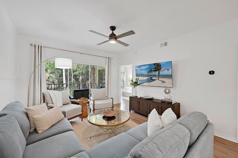 Fully Renovated Naples, FL Condo at Lely Resort