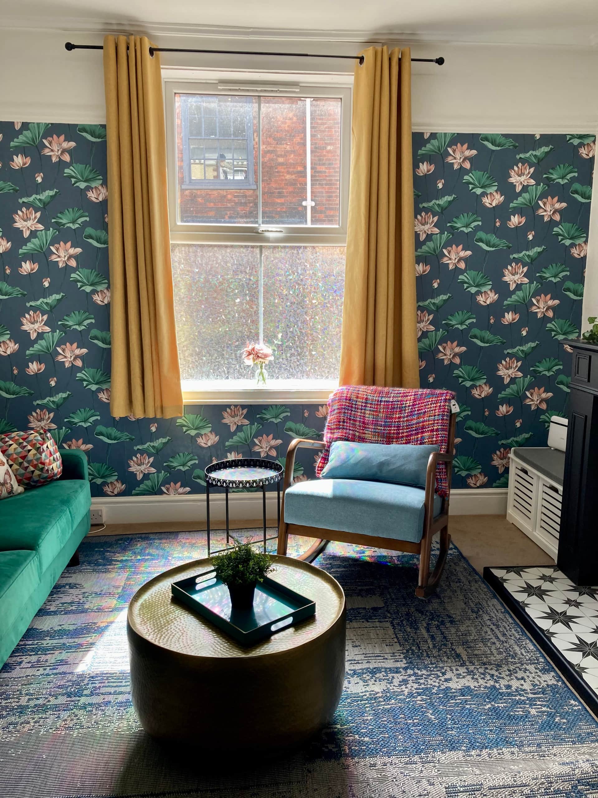 2 Bed Central Home with Spa Bath
