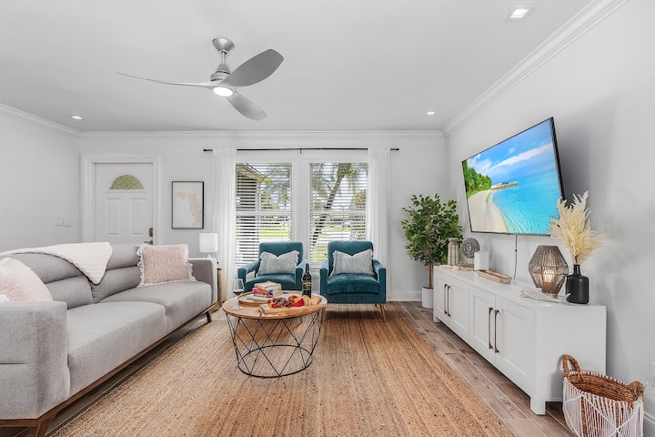 Sandy Haven * Explore, Beach, Pool, Wine And Dine! - Bonita Springs, FL