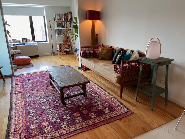Beautiful spacious 2BR, 2BA w/ rooftop deck. gallery image 2