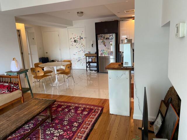 Beautiful spacious 2BR, 2BA w/ rooftop deck. gallery image 3