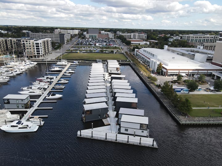 Luxe at The Cove Luxury Floating Villa Houseboats for Rent in