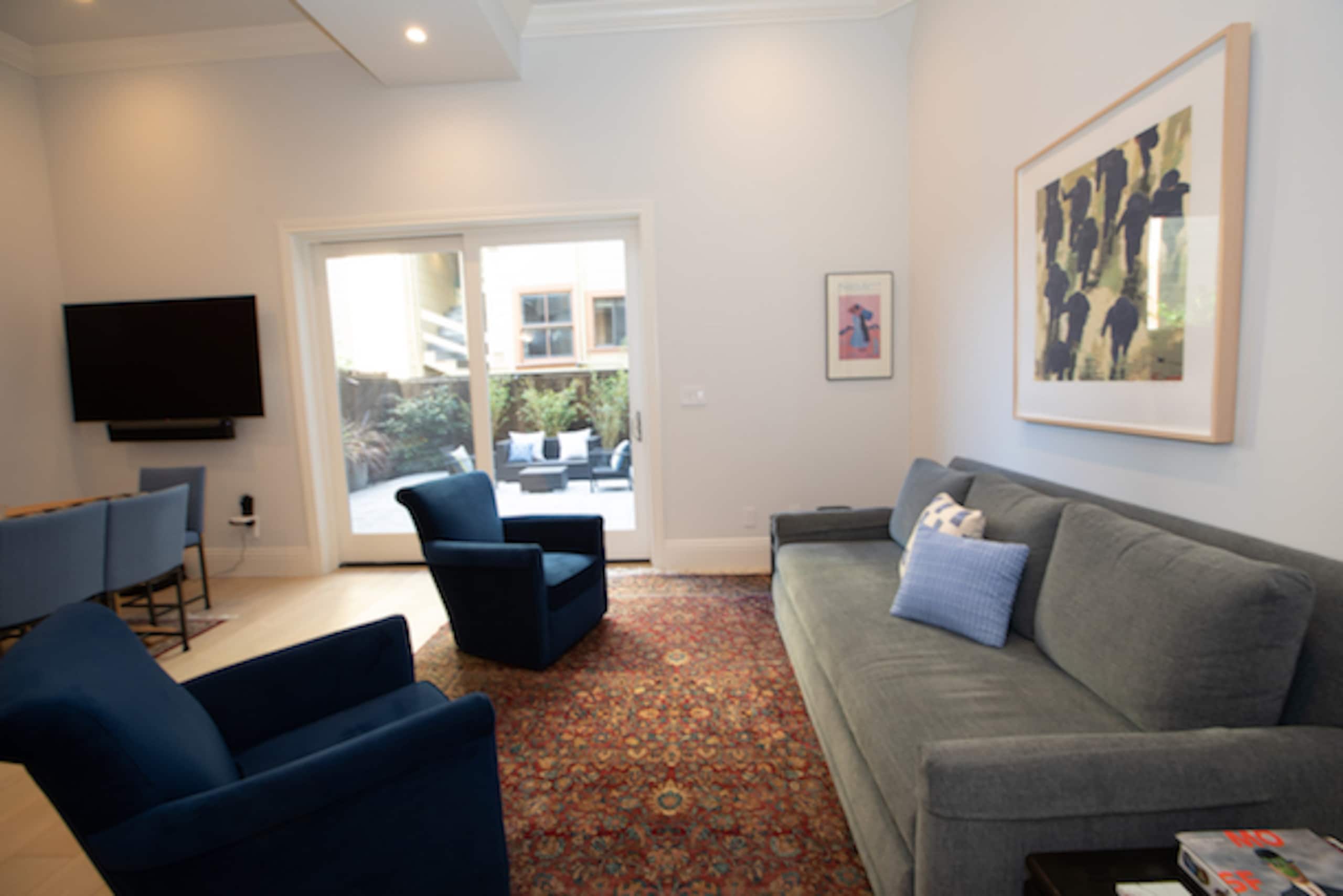Condo in San Francisco · ★5.0 · 1 bedroom · 2 beds · 1 bath - Image 2