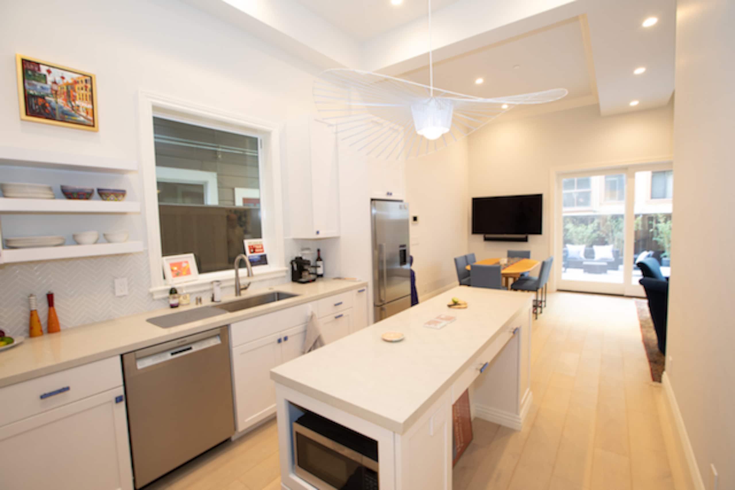 Condo in San Francisco · ★5.0 · 1 bedroom · 2 beds · 1 bath - Image 6