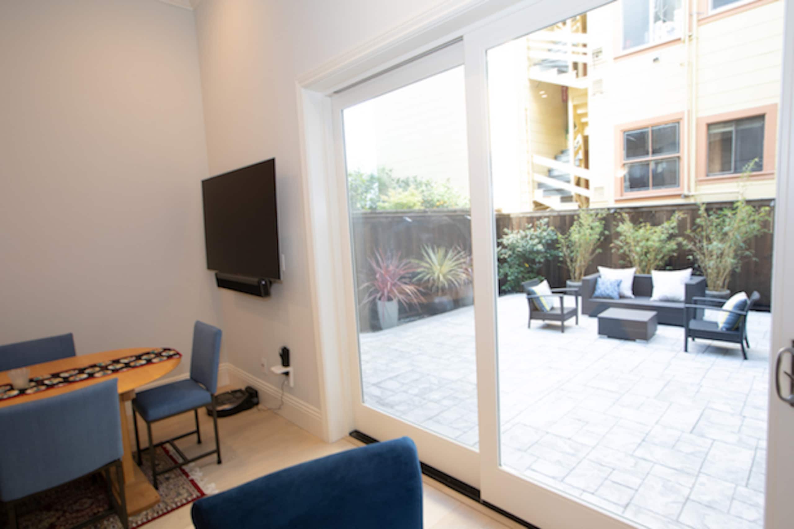 Condo in San Francisco · ★5.0 · 1 bedroom · 2 beds · 1 bath - Image 3