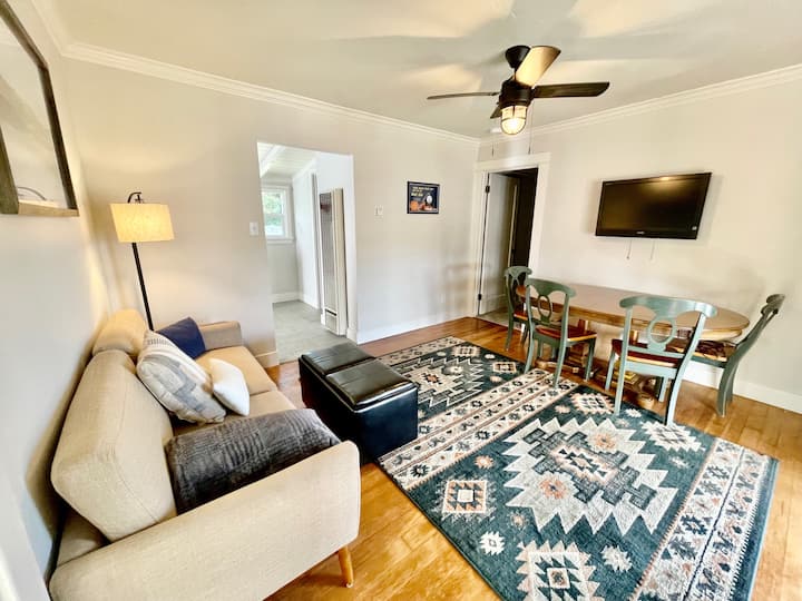 J&t's Lake Park Bungalow - Santa Margarita, CA