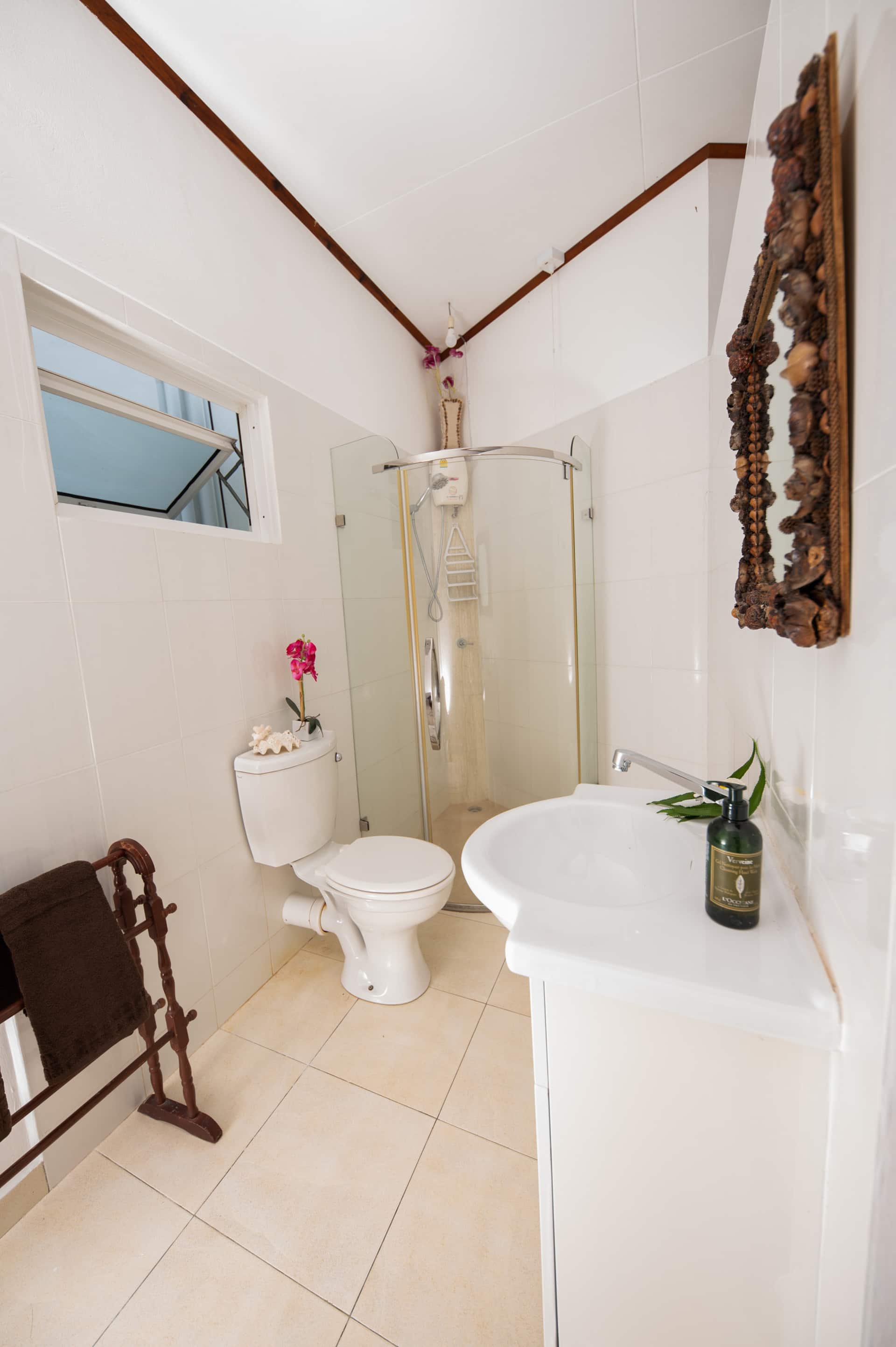 Frangipalm Bungalow — photo 5