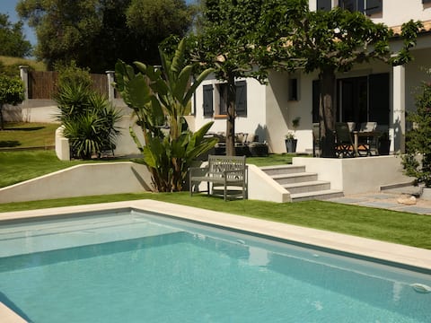 Accommodation near Ajaccio with pool