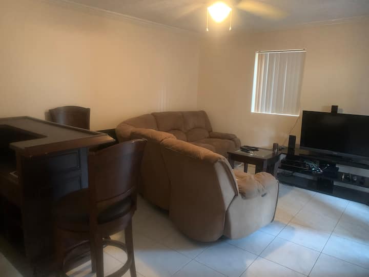 Modern Three Story Townhouse - Montego Bay