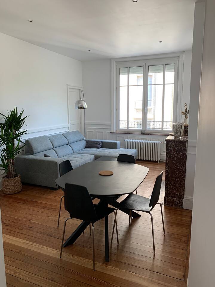 La Madeleine Beautiful apartment on Grand Boulevard Apartments for