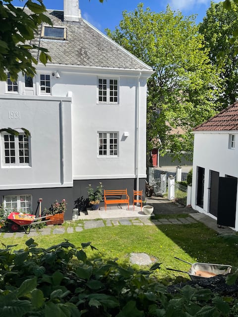 The photographers home by the fjord with parking