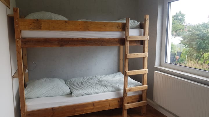 Cucheta en el dormitorio 2
