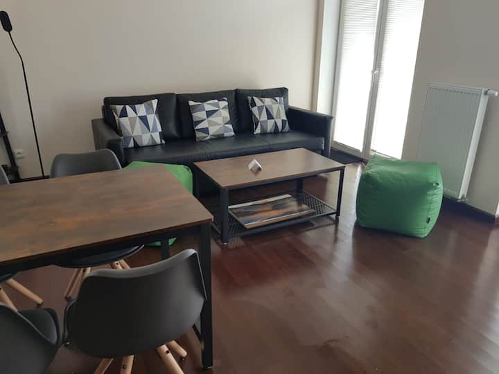 Apartmán S Balkonem, Bazén, Sauna A Posilovna. - Karlovy Vary